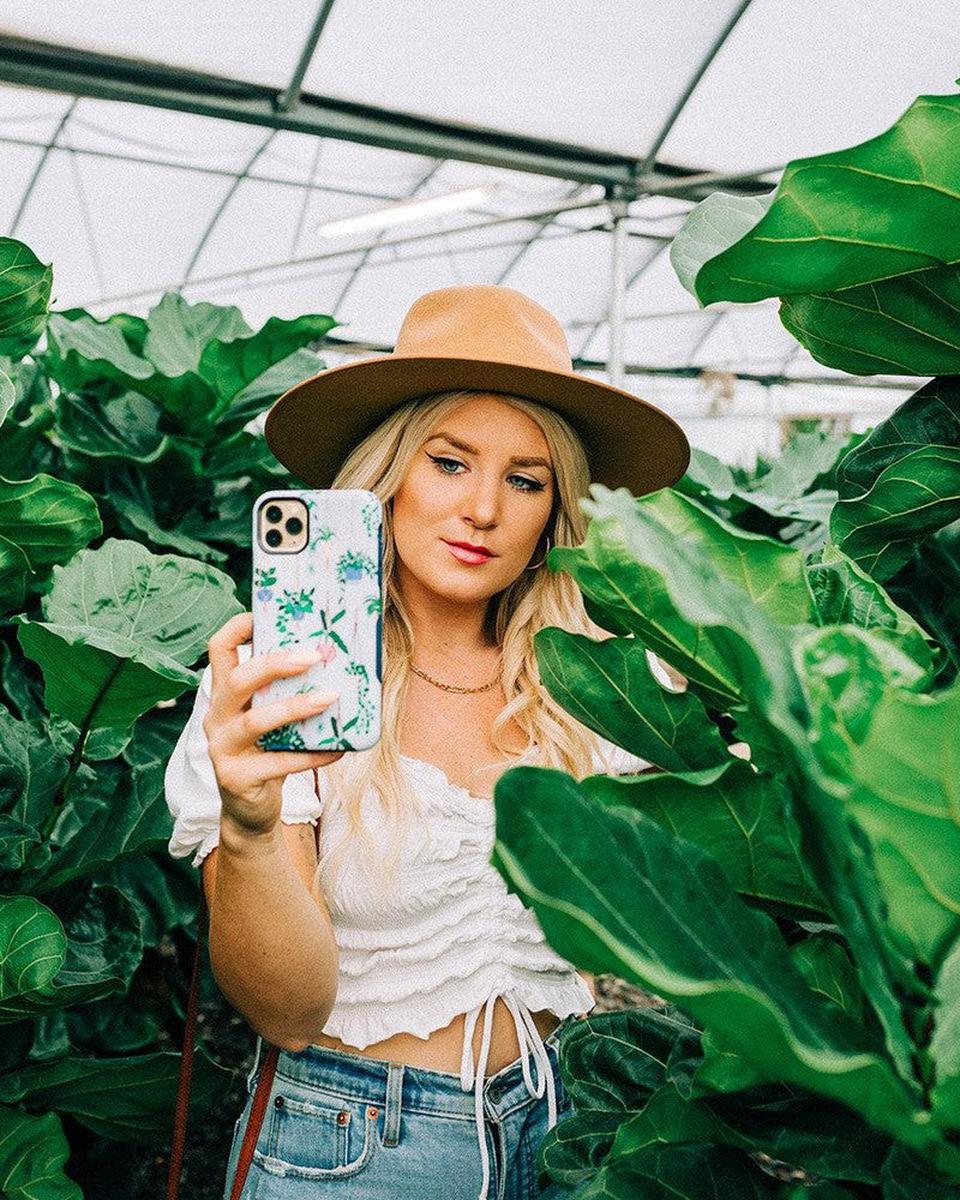 Hanging Around | Potted Plants Floral Case - Image 76